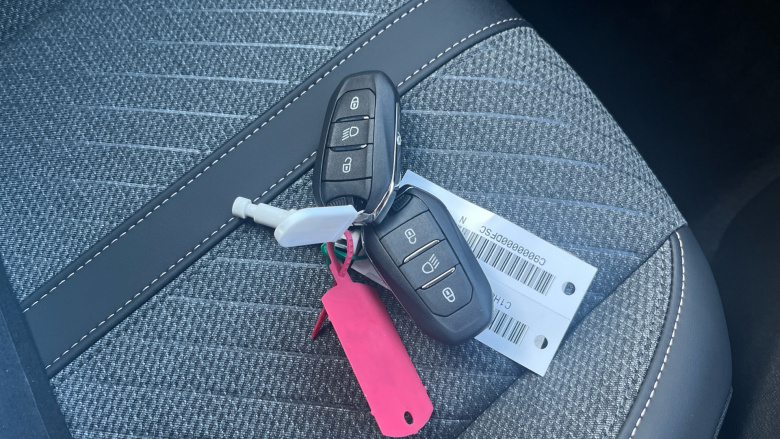 Peugeot 208 1.2 PureTech 100 Allure 5dr Petrol Hatchback